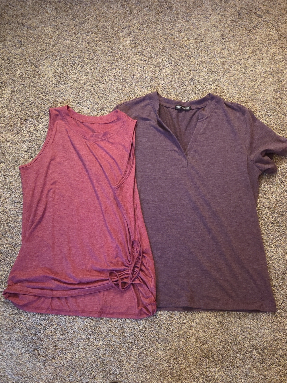 Women's Tops Purple V-Neck & Heather Plum Ruched Side Sleeveless Tank